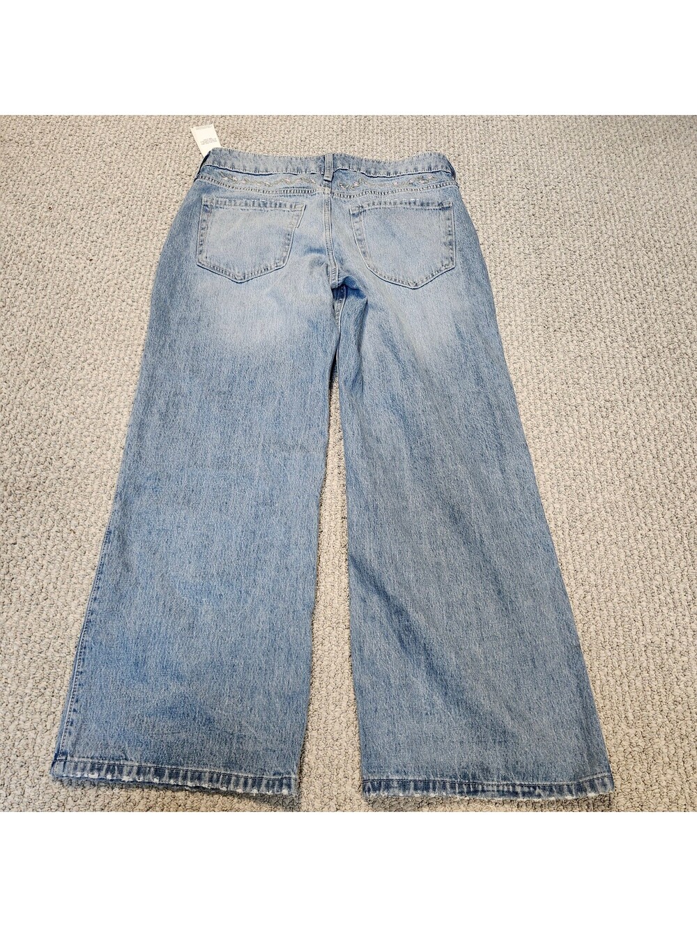 Hollister Low-Rise Baggy Light Wash Blue Jeans Size 6 Short NWT - Picture 8 of 8